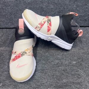 Nike Presto Extreme Vintage Floral Kids Size 4 / Women’s. 5.5